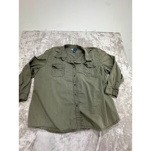 Men's Casual Button-Down Shirt in Olive Green